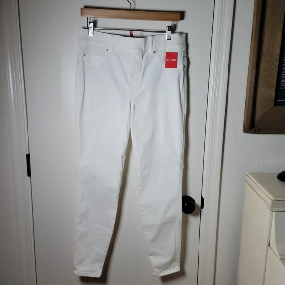 SPANXshape™ EveryWear Ankle Skinny Jeans | Size Large - Picture 2 of 10